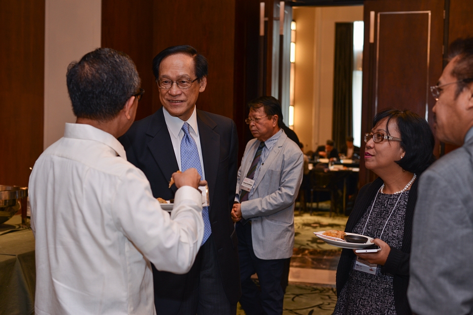2014-2015 East Asian Development Network Annual Meeting-DSC_3399 web.jpg
