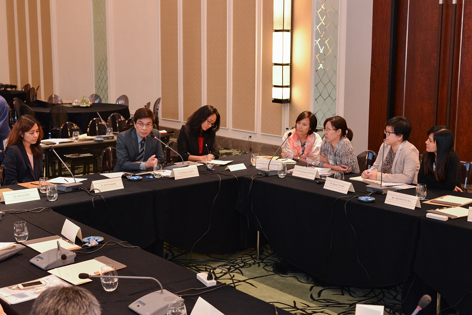 2014-2015 East Asian Development Network Annual Meeting-DSC_3476 web.jpg